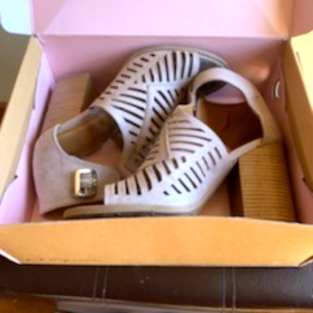 Casual heels